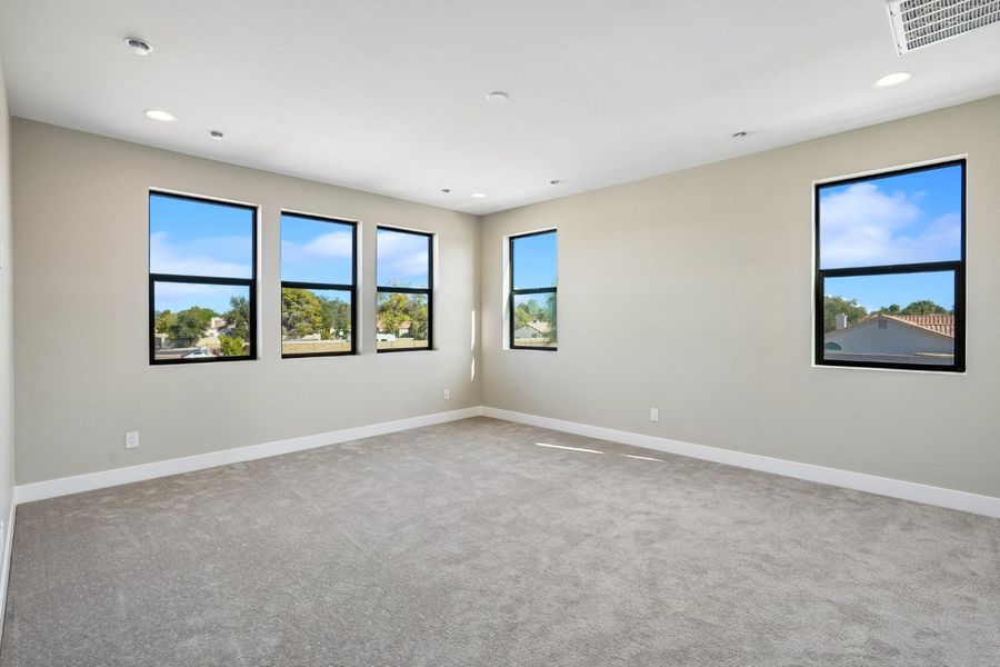 Spacious, unfurnished interior of a new home in 33 North, Gilbert (Image 21). Spacious, unfurnished interior of a new home in 33 North, Gilbert (Image 21).