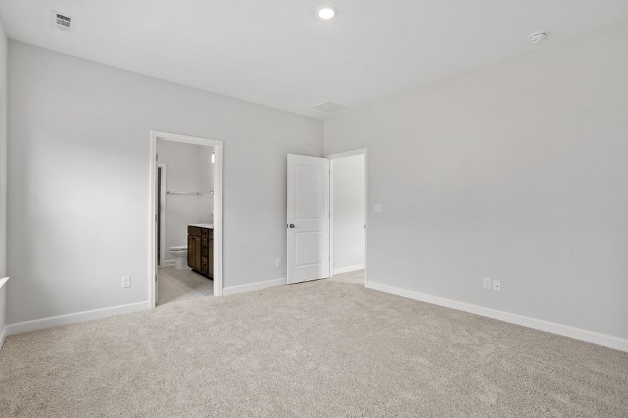 Spacious, unfurnished interior of a new home in Renaissance at White Oak, Garner (Image 23).