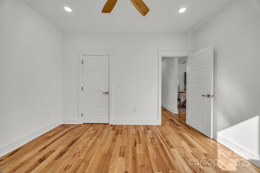 Spacious, unfurnished interior of a new home in , Taylorsville (Image 22). Spacious, unfurnished interior of a new home in , Taylorsville (Image 22).