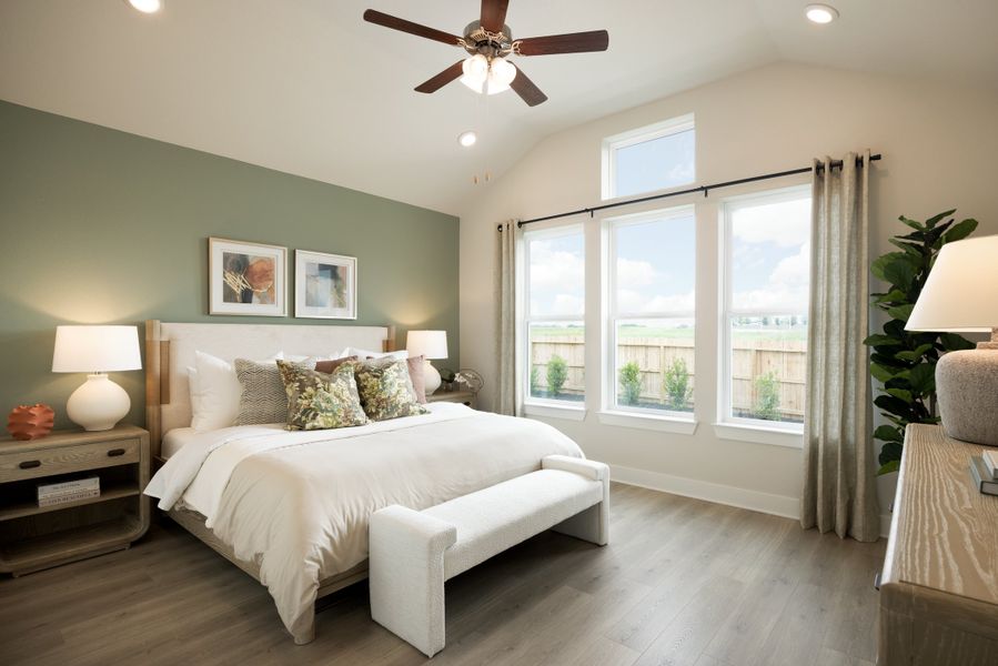 Furnished interior view inside a new home in Flat Creek, Castroville (Image 5).