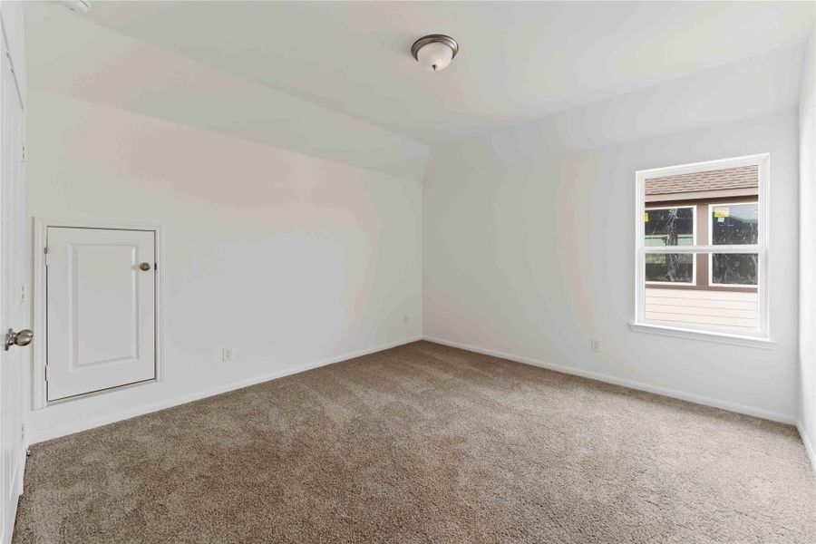 Spacious, unfurnished interior of a new home in Sunterra, Katy (Image 18).