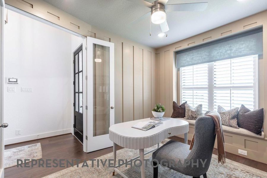 Furnished interior view inside a new home in Evergreen, Conroe (Image 16).