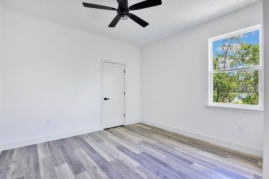 Spacious, unfurnished interior of a new home in , Eustis (Image 17).