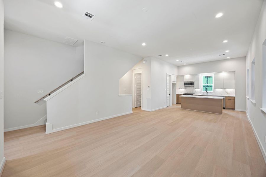 Spacious, unfurnished interior of a new home in Shepherd Heights, Houston (Image 25). Spacious, unfurnished interior of a new home in Shepherd Heights, Houston (Image 25).