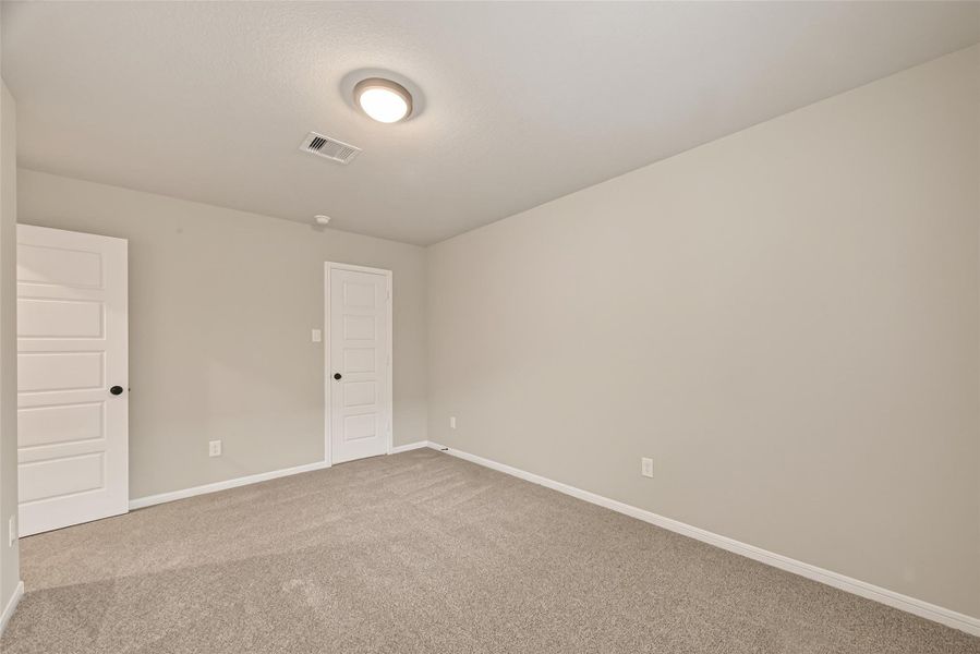Spacious, unfurnished interior of a new home in , South Houston (Image 32).