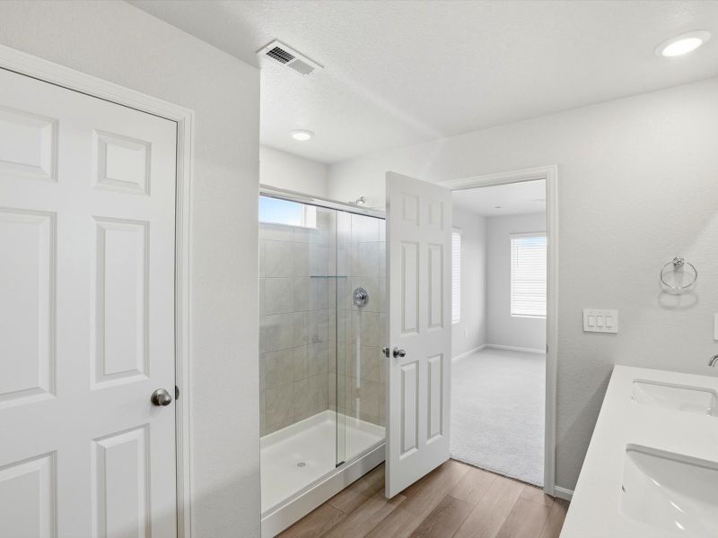 Image 17 of a home in Poudre Heights: The Lakes Collection.