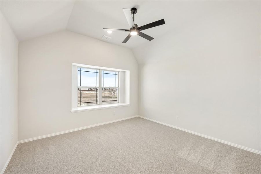 Spacious, unfurnished interior of a new home in Sunrise at Garden Valley, Waxahachie (Image 38).