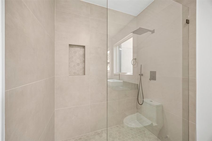 Image 40 of a home in .