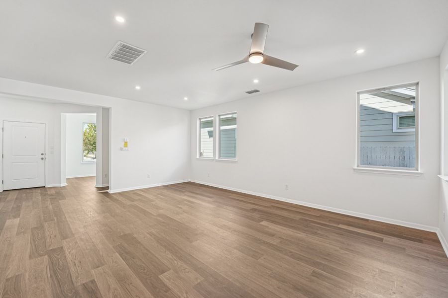 Spacious, unfurnished interior of a new home in Sage Hollow, Kyle (Image 12). Spacious, unfurnished interior of a new home in Sage Hollow, Kyle (Image 12).