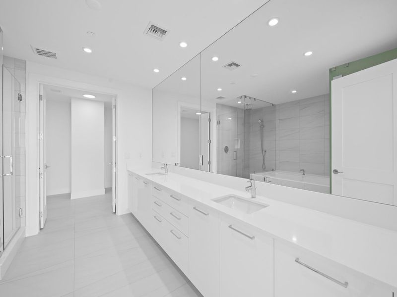 Furnished interior view inside a new home in , Fort Lauderdale (Image 36).