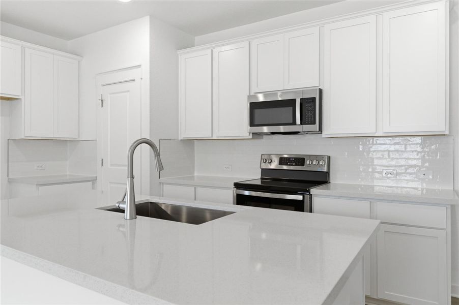 Furnished interior view inside a new home in Hunters Glen, Jarrell (Image 8).