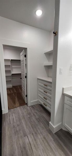 Spacious, unfurnished interior of a new home in , Fort Worth (Image 8).