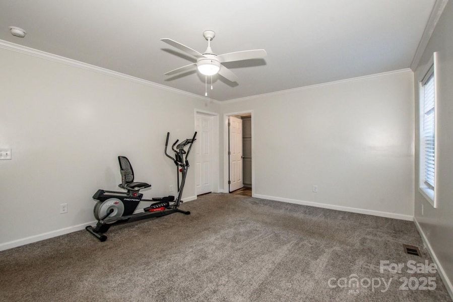 Spacious, unfurnished interior of a new home in , Gastonia (Image 18).