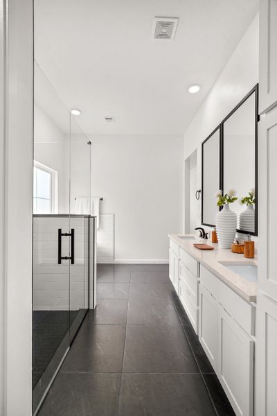 Representative furnished interior of a home built from the Pebble Beach by LEH. Homes in Summer Sky North, El Paso (Image 63). Representative furnished interior of a home built from the Pebble Beach by LEH. Homes in Summer Sky North, El Paso (Image 63).