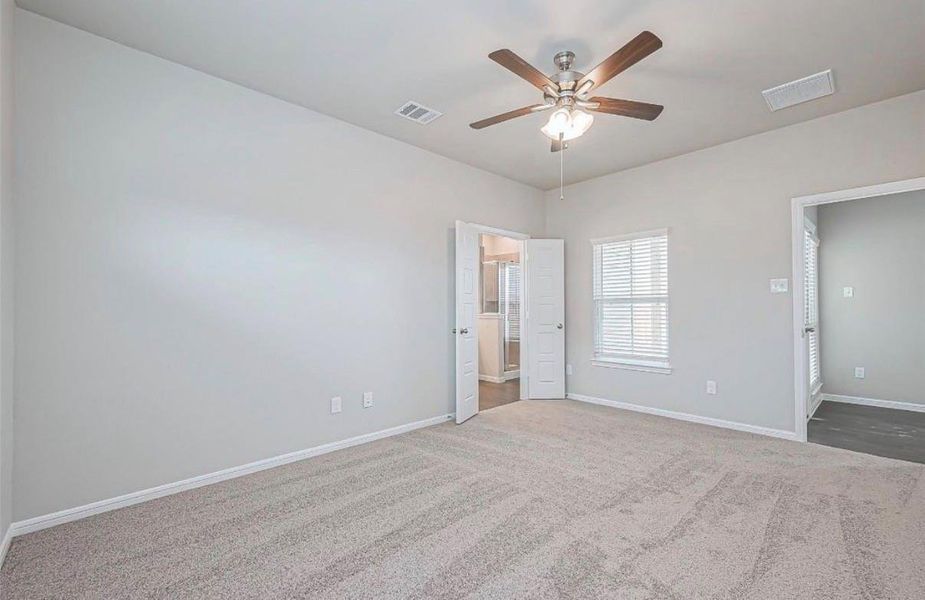 Spacious, unfurnished interior of a new home in , Dayton (Image 17).