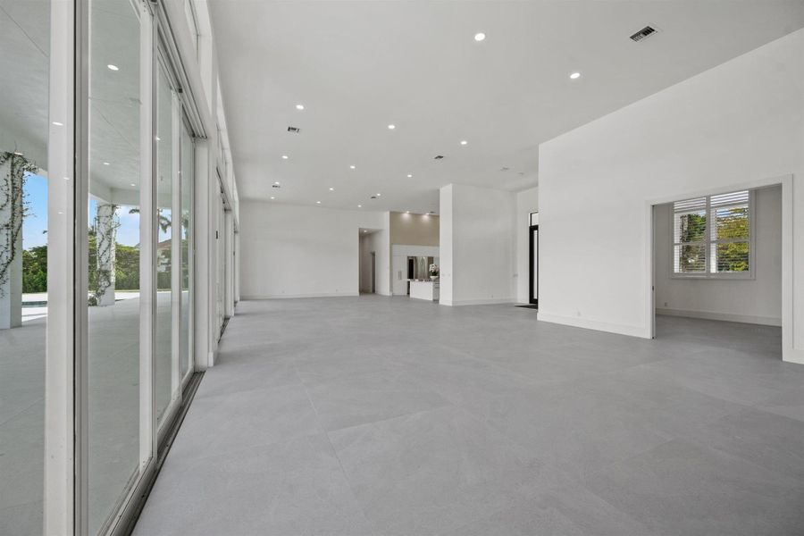 Spacious, unfurnished interior of a new home in , Wellington (Image 25).