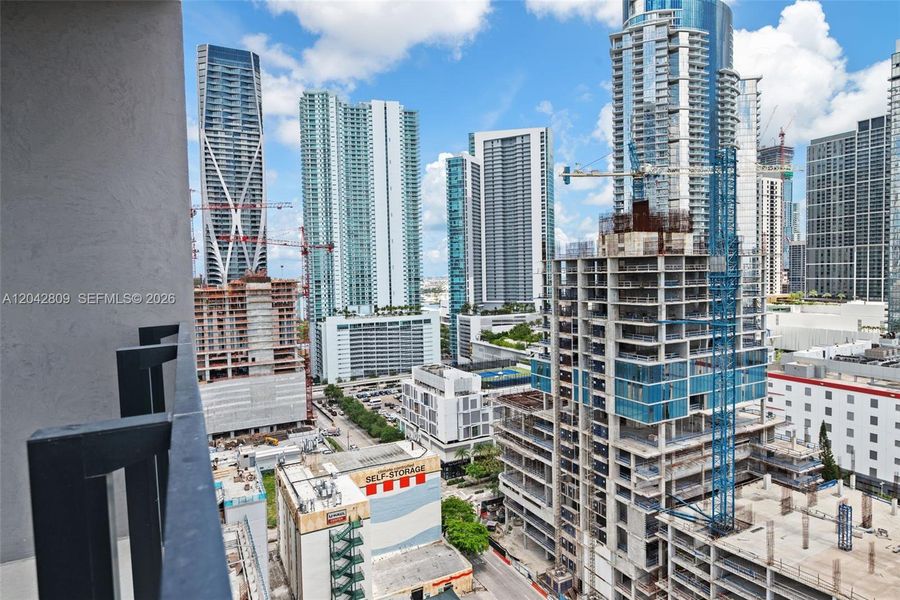 Condo located in Miami, FL showcasing its design and architecture (Image 26).