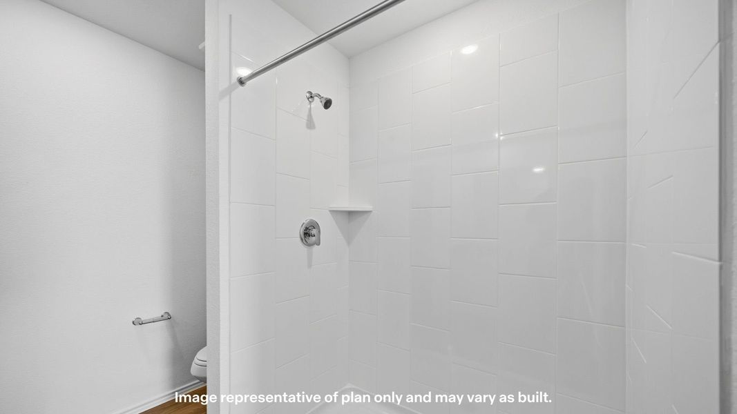 Representative interior finishes for a home built from the Dama by D.R. Horton in Deer Meadows, Odessa (Image 13).