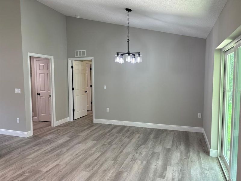 Spacious, unfurnished interior of a new home in , Dunnellon (Image 24).