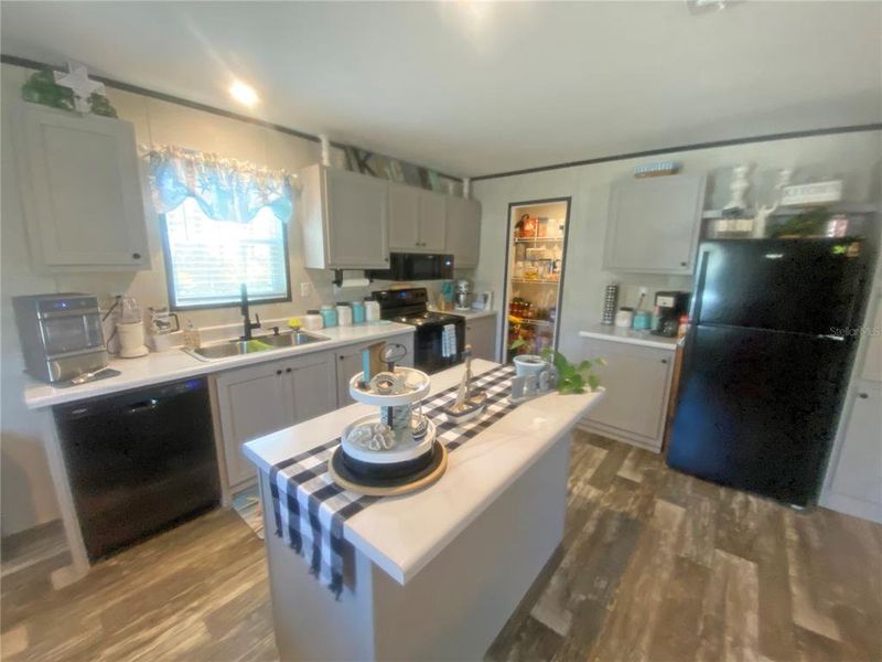 Furnished interior view inside a new home in , Palatka (Image 8).