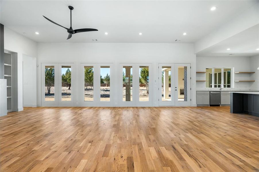 Spacious, unfurnished interior of a new home in Hidden Lakes on Mockingbird, Midlothian (Image 19). Spacious, unfurnished interior of a new home in Hidden Lakes on Mockingbird, Midlothian (Image 19).
