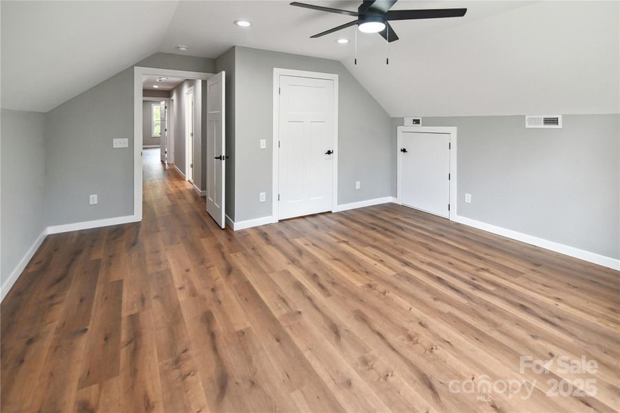 Image 33 of a home in .