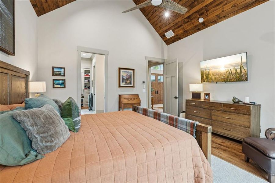 Furnished interior view inside a new home in , Dahlonega (Image 7).