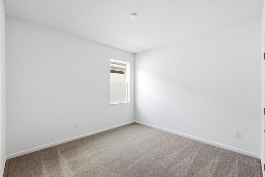 Spacious, unfurnished interior of a new home in Summerbrooke, Mount Dora (Image 15).