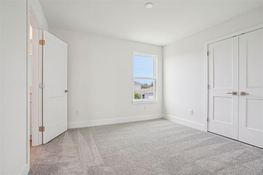 Spacious, unfurnished interior of a new home in Trailside, Mount Dora (Image 21).