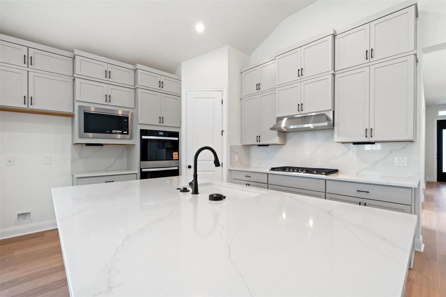 Furnished interior view inside a new home in Persimmon, Buda (Image 4).