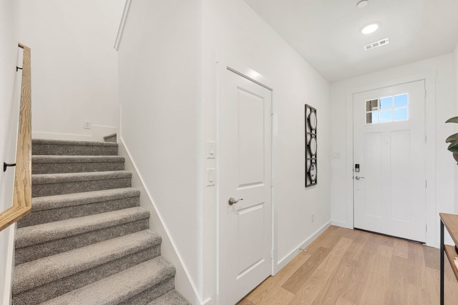 Spacious, unfurnished interior of a new home in Woodbridge Townhomes, Wylie (Image 20).