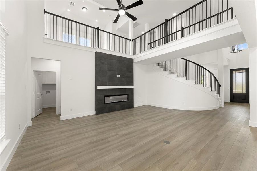 14. 9084 Eureka - Family (2)