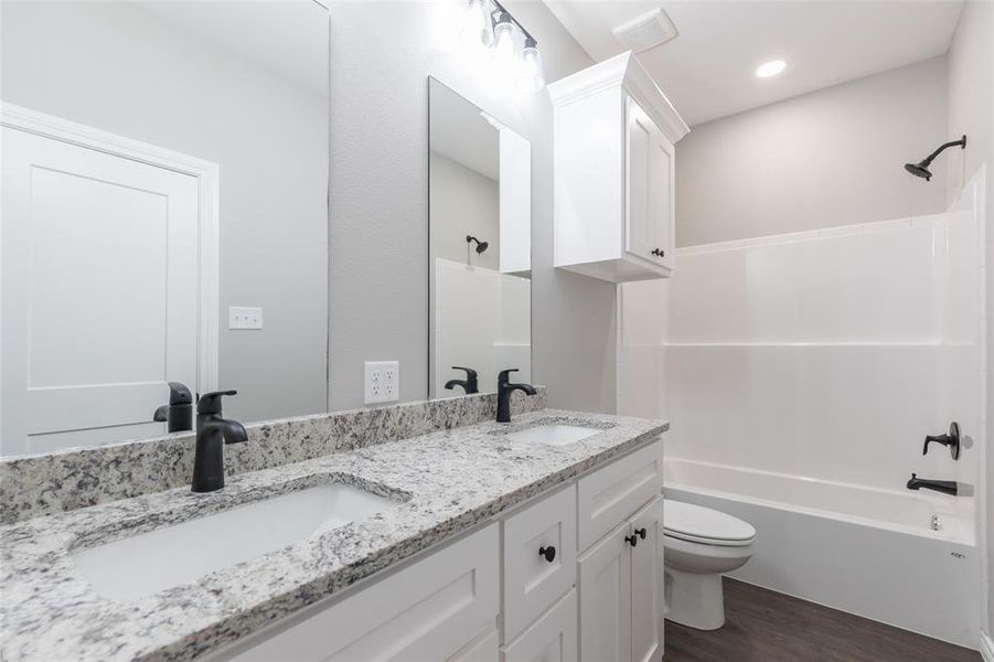 Furnished interior view inside a new home in , Abilene (Image 5).