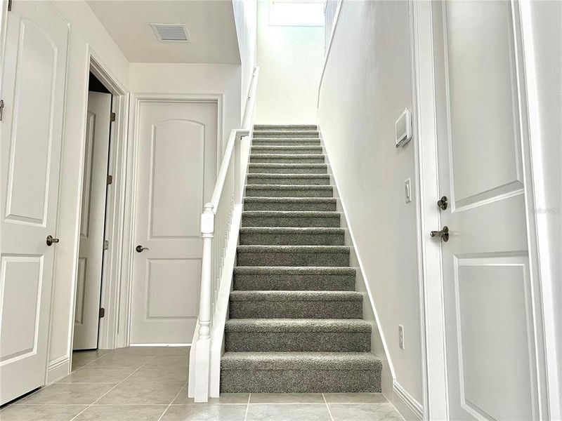 Spacious, unfurnished interior of a new home in , Orlando (Image 23).