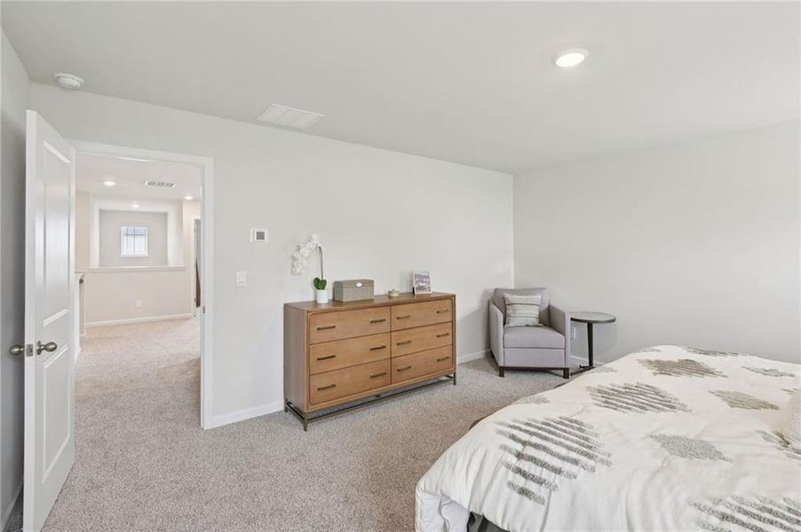 Furnished interior view inside a new home in Ivey Township, Dallas (Image 35).