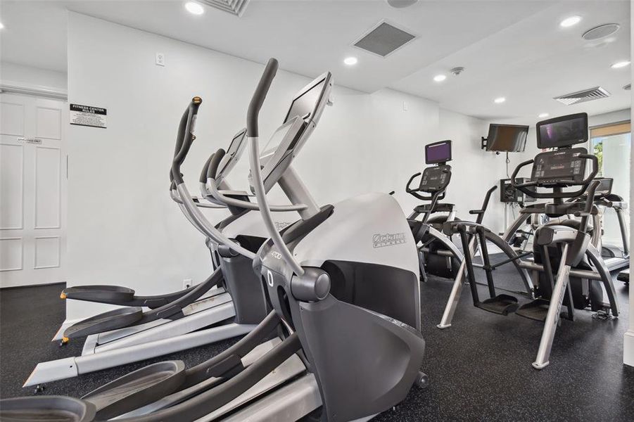 Community amenities in , Brooksville (Image 49).