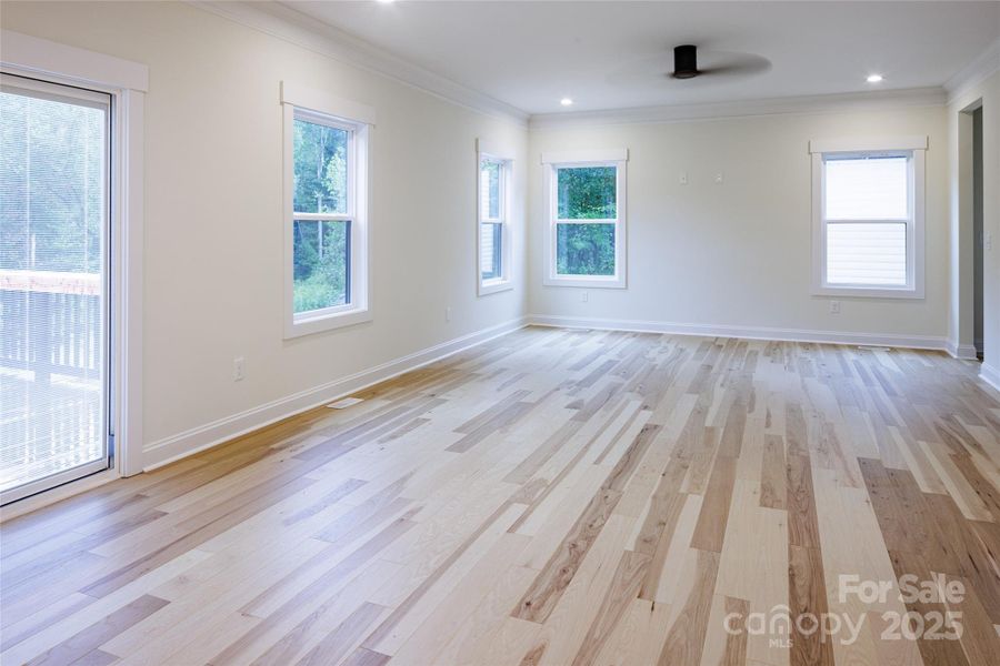 Spacious, unfurnished interior of a new home in , Davidson (Image 16).