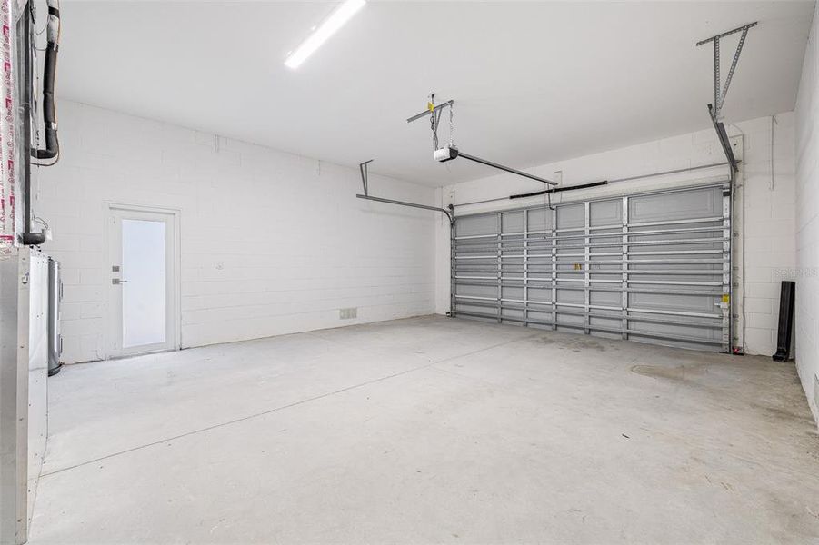 Spacious, unfurnished interior of a new home in , Kissimmee (Image 36). Spacious, unfurnished interior of a new home in , Kissimmee (Image 36).