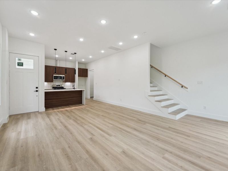 Spacious, unfurnished interior of a new home in , Houston (Image 21).