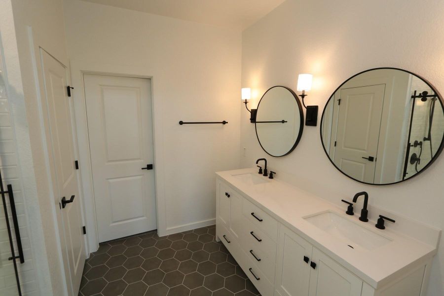 Double sinks in primary bath Double sinks in primary bath