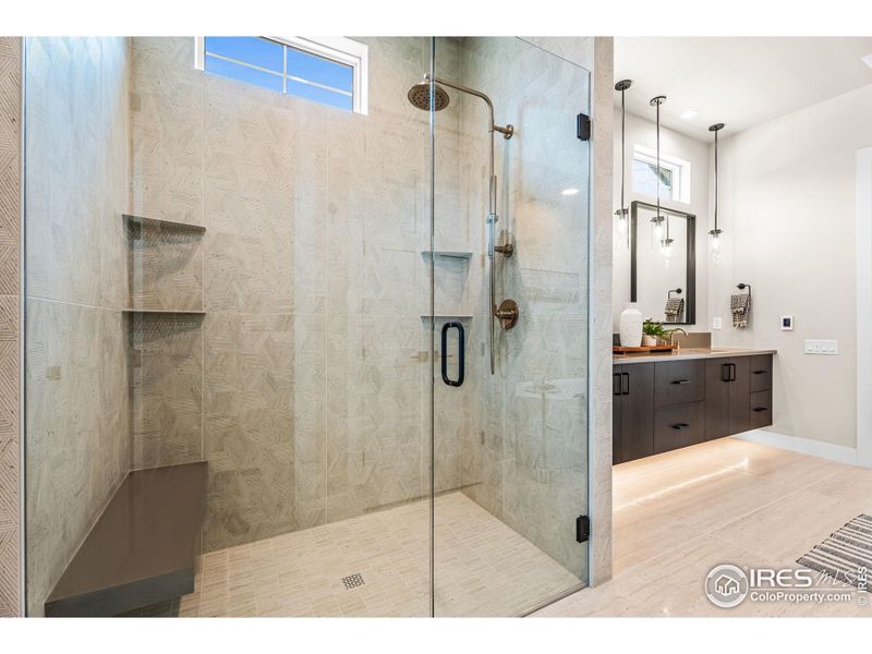 Spacious contemporary shower