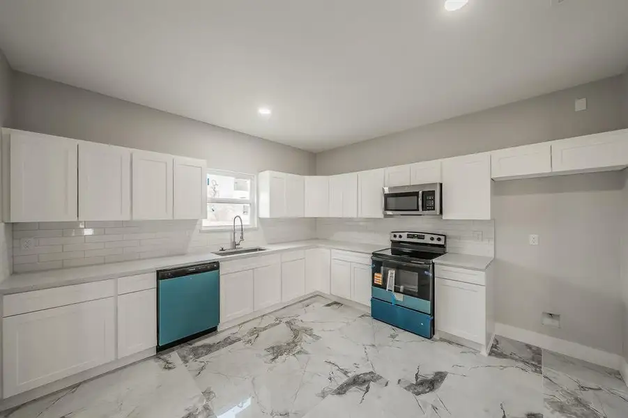 Furnished interior view inside a new home in , Greenville (Image 6).