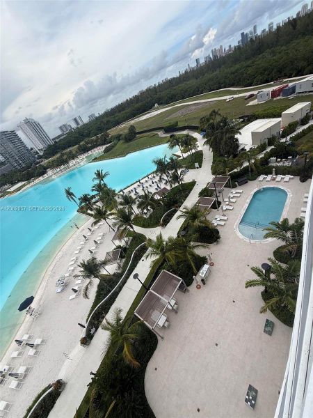 Community amenities in , North Miami (Image 34). Community amenities in , North Miami (Image 34).