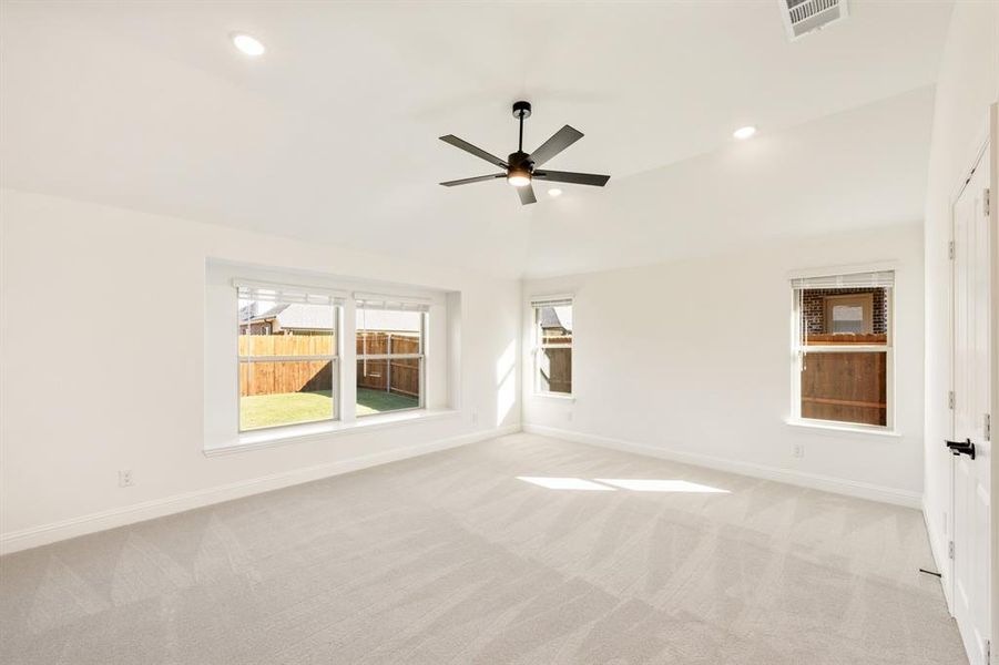 Spacious, unfurnished interior of a new home in Meadow Vista 60-65, Anna (Image 19). Spacious, unfurnished interior of a new home in Meadow Vista 60-65, Anna (Image 19).