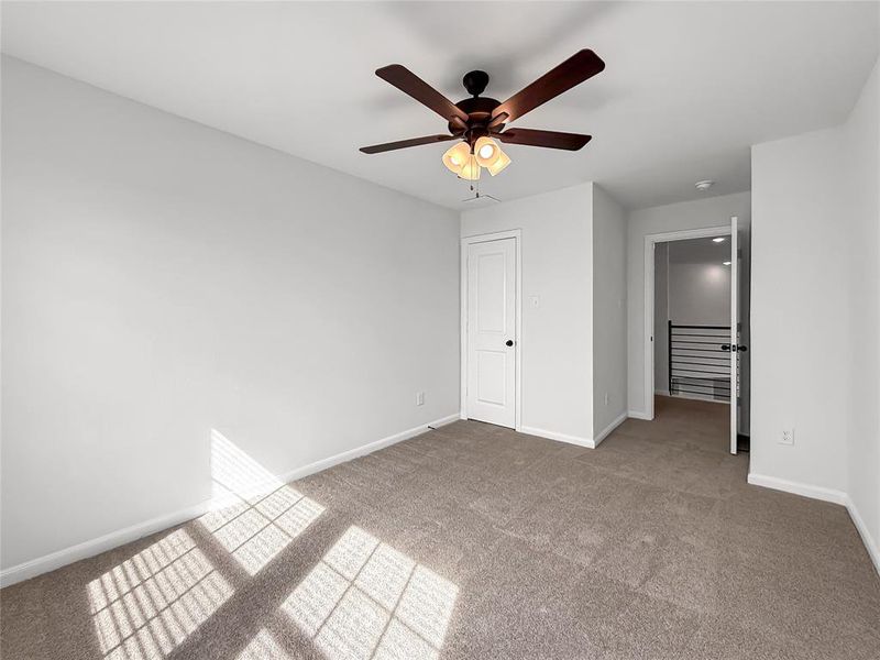 Spacious, unfurnished interior of a new home in Travis Ranch, Forney (Image 32).