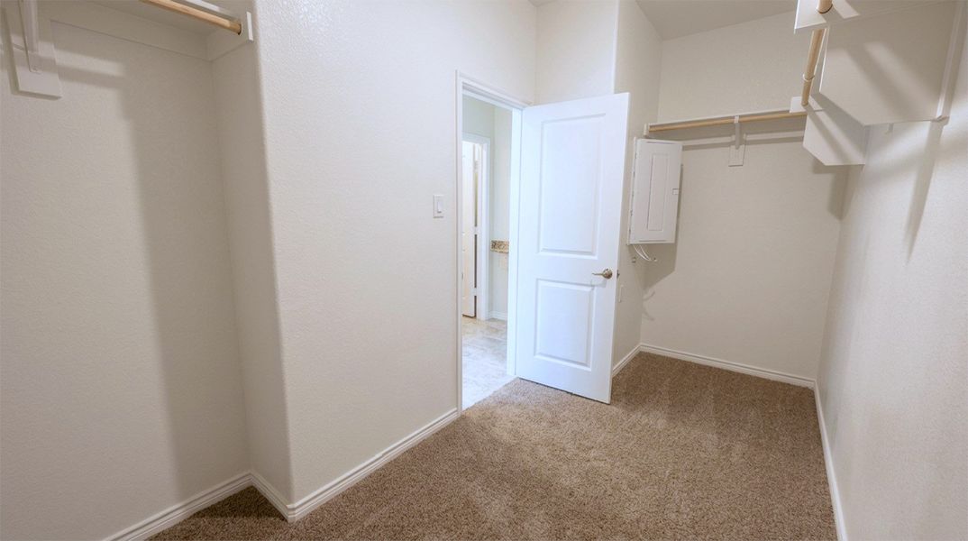 Spacious, unfurnished interior of a new home in Lakewood Trails, Forney (Image 14).