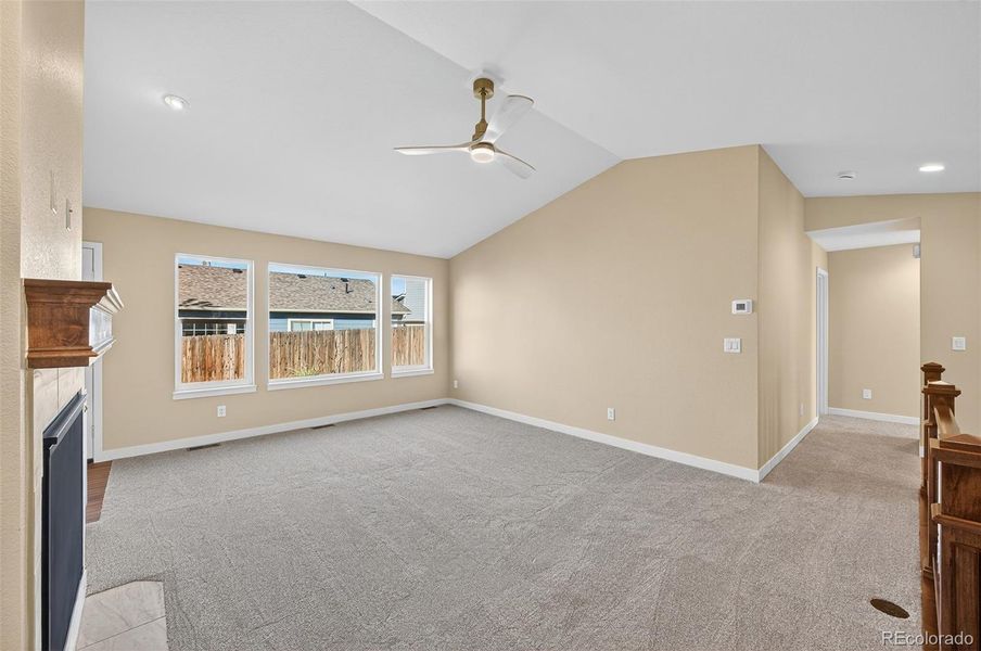 Spacious, unfurnished interior of a new home in , Aurora (Image 14).