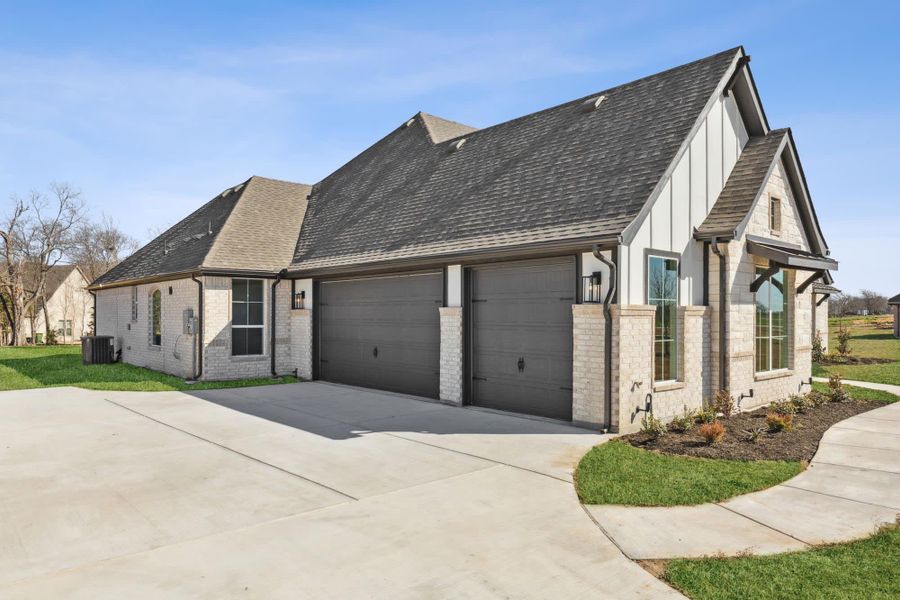 Optional 3-Car Garage | Concept 3441 at Hidden Creek Estates in Van Alstyne, TX by Landsea Homes