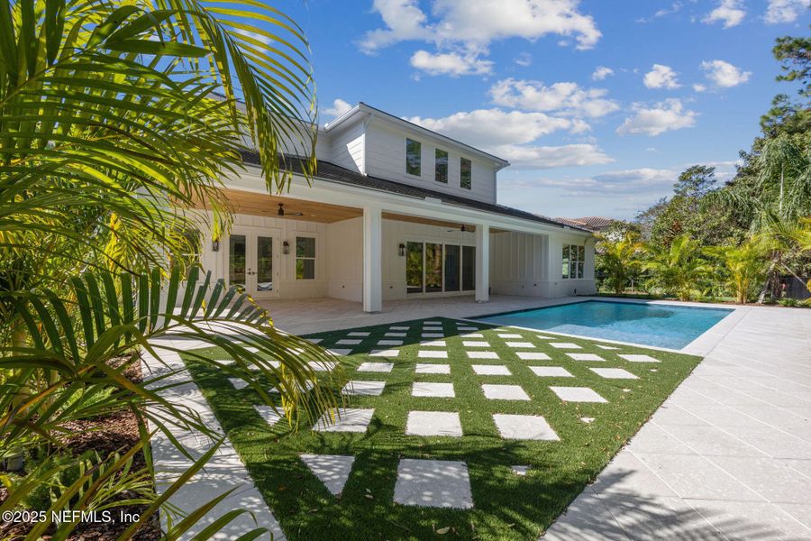 Image 91 of a home in .