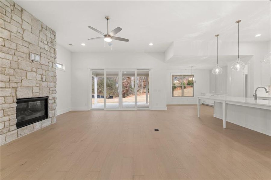 Spacious, unfurnished interior of a new home in Soleil Belmont Park, Canton (Image 23).